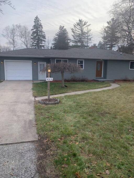 Cute House In Quiet Neighborhood Vila Saginaw Exterior foto